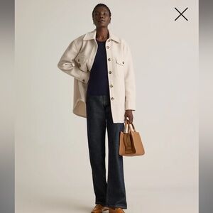 NEW LOOK cream with brown buttons Shacket